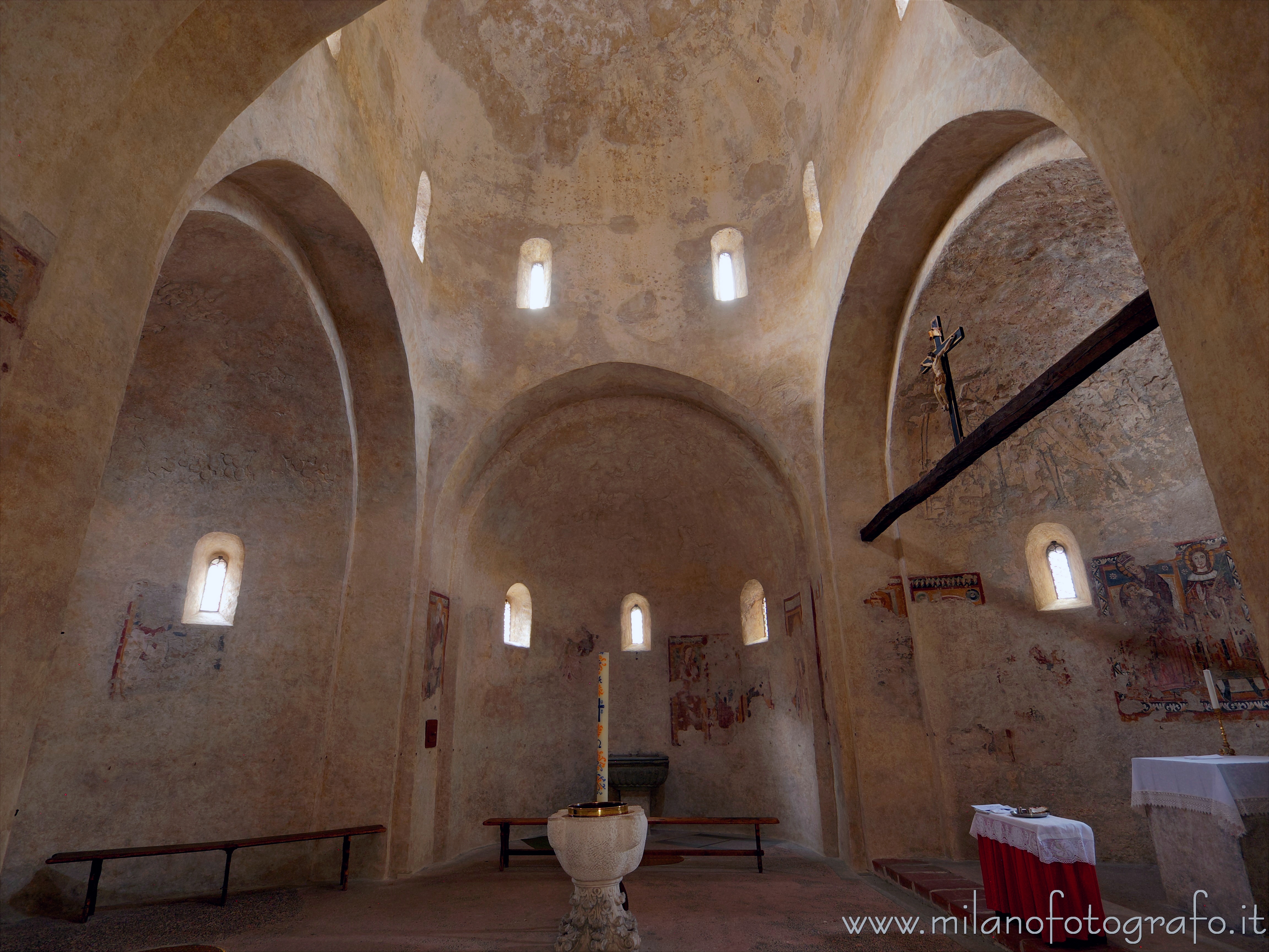 Biella - Interno del battistero del Duomo di Biella, alias Battistero di San Giovanni